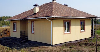 Одноэтажный дом из панелей под ключ в Советской Гавани - Строй-Свс от 136721 рублей